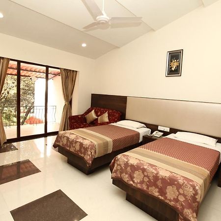 Usha Ascot Hotell Matheran Exteriör bild