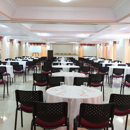 Usha Ascot Hotell Matheran Exteriör bild