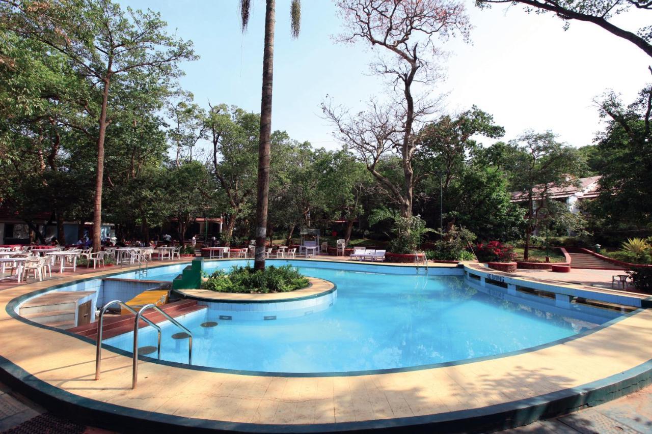 Usha Ascot Hotell Matheran Exteriör bild